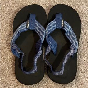 Toddler Reef sandals flip flops never worn